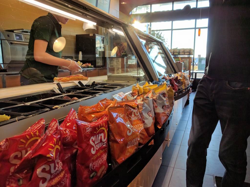 Subway | restaurant | 100 Wealthy St SE, Grand Rapids, MI 49503, USA | 6163233924 OR +1 616-323-3924
