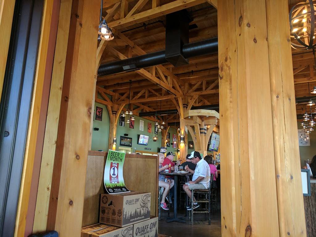 Big Woods Speedway | restaurant | 1002 N Main St, Speedway, IN 46224, USA | 3177573250 OR +1 317-757-3250