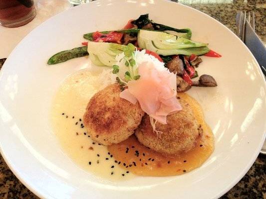 Simon & Seaforts Saloon & Grill | restaurant | 420 L St, Anchorage, AK 99501, USA | 9072743502 OR +1 907-274-3502