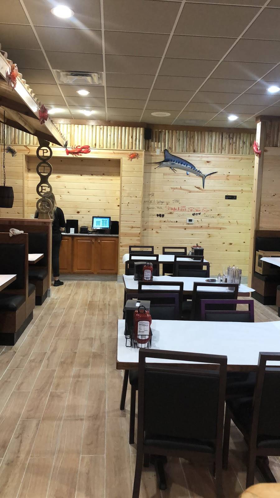 Pier 88 Boiling Seafood & Bar Village | restaurant | 2119 W Britton Rd, The Village, OK 73120, USA | 4058499477 OR +1 405-849-9477