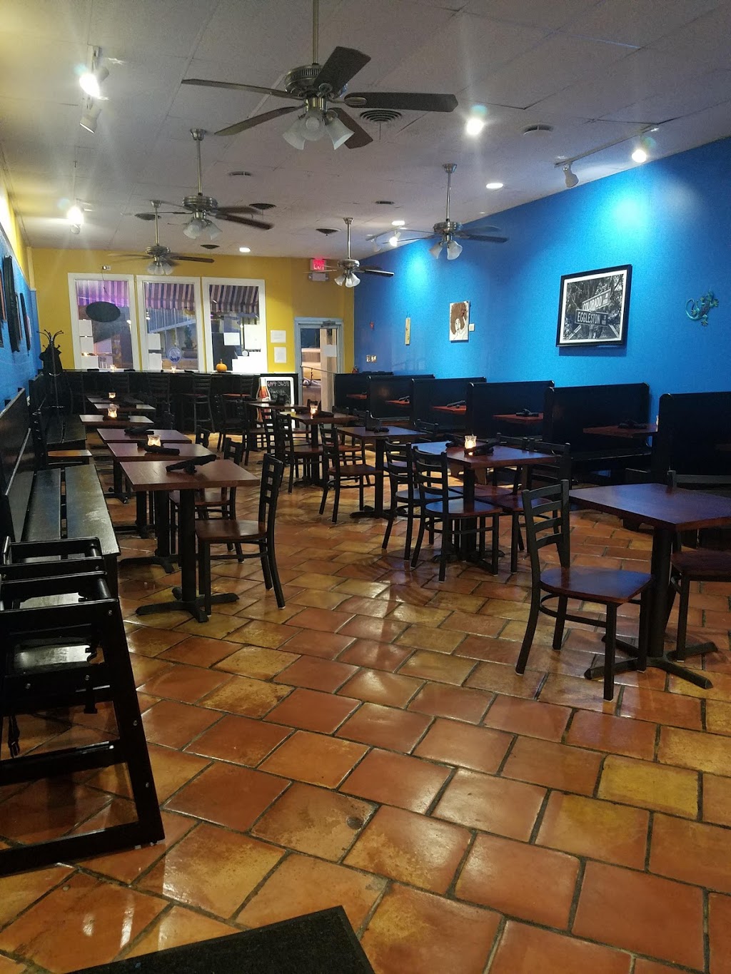 Maple Bourbon | restaurant | 1116 E Main St, Richmond, VA 23219, USA | 8046493639 OR +1 804-649-3639