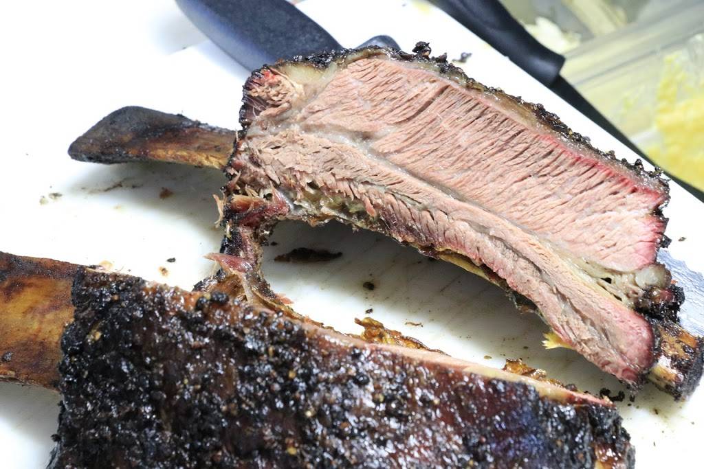 S&S Meat House | restaurant | 1712 E 3rd St, Dayton, OH 45403, USA | 9378023227 OR +1 937-802-3227