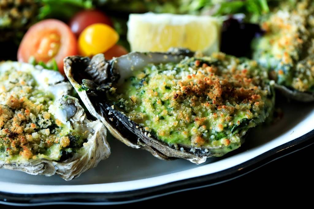 Speaks Clam Bar - Seafood - St Armands | restaurant | 29 S Boulevard of the Presidents, Sarasota, FL 34236, USA | 9412327633 OR +1 941-232-7633