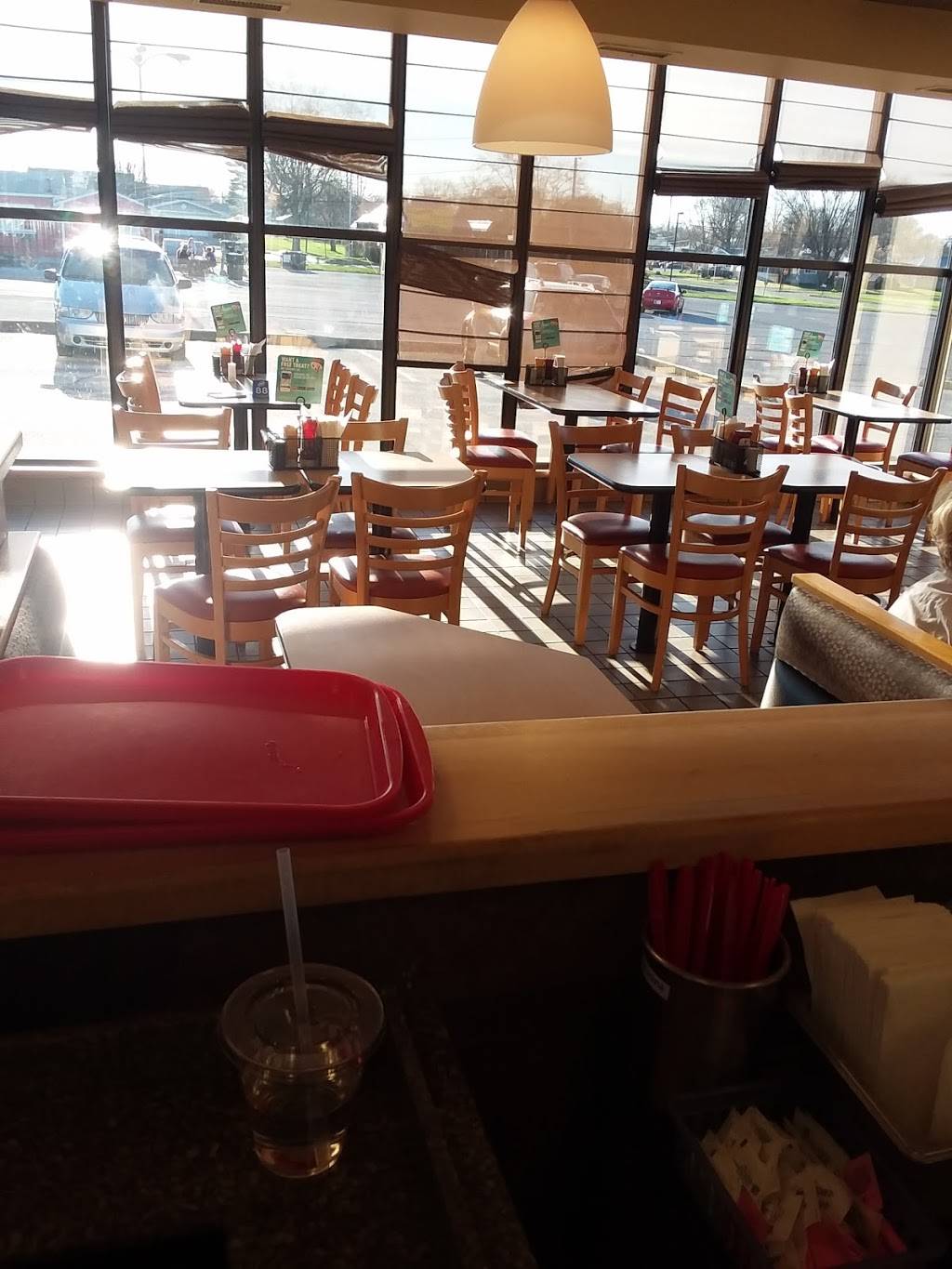 Dairy Queen | restaurant | 1958 E Wabash St, Frankfort, IN 46041, USA | 7656548221 OR +1 765-654-8221