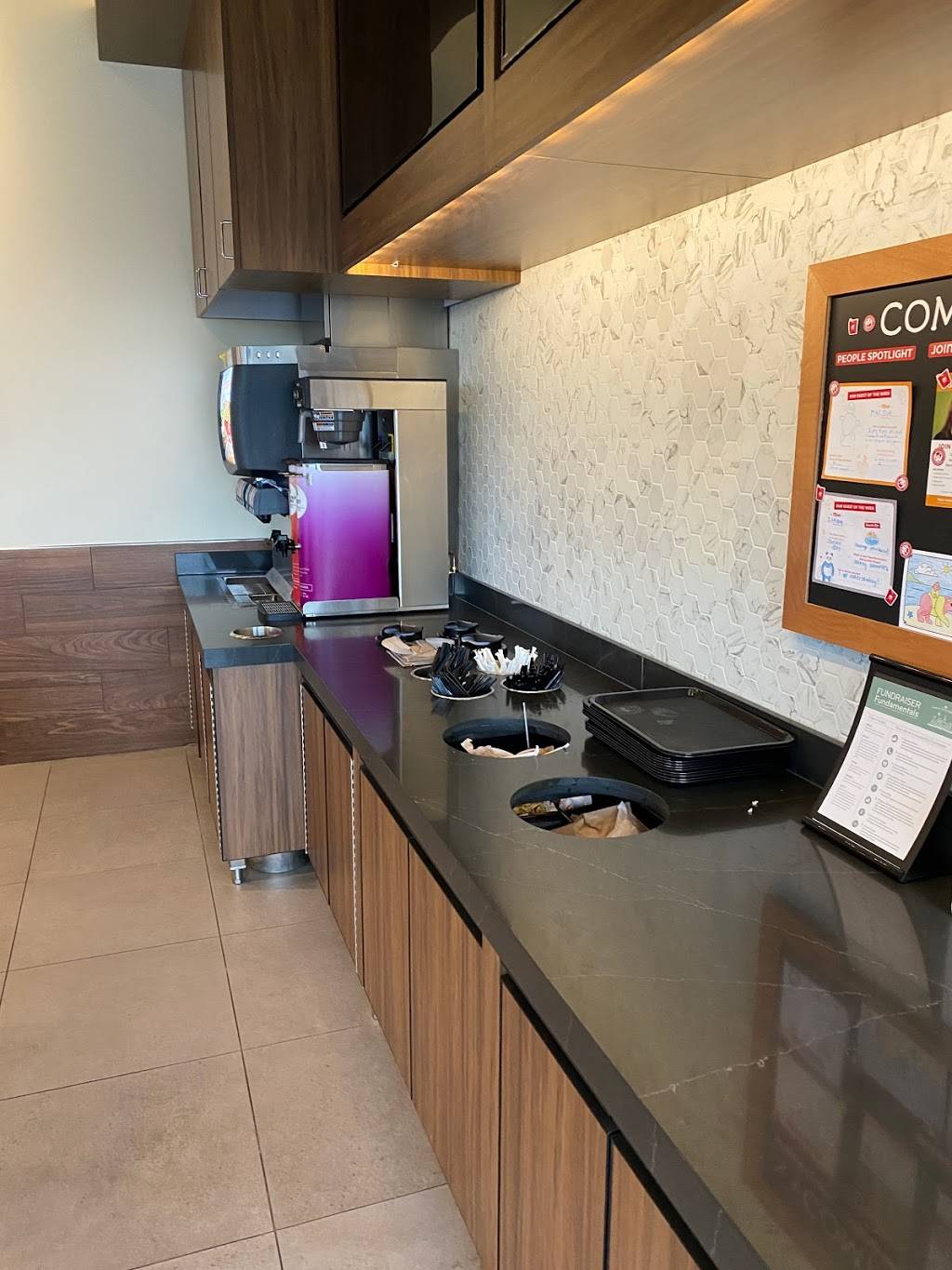 Panda Express | restaurant | 6902 Eastman Ave, Midland, MI 48642, USA | 9893728320 OR +1 989-372-8320