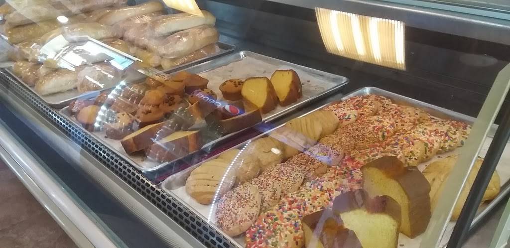 Esquina Chapina Restaurante Y Panaderia | restaurant | 348 Anderson Ave, Cliffside Park, NJ 07010, USA | 2014966249 OR +1 201-496-6249