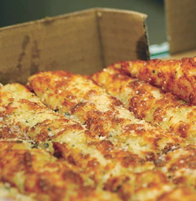 Gumbys/ Goombas Pizza USA | restaurant | 3262 Stadium Dr, Kalamazoo, MI 49008, USA | 2695441100 OR +1 269-544-1100