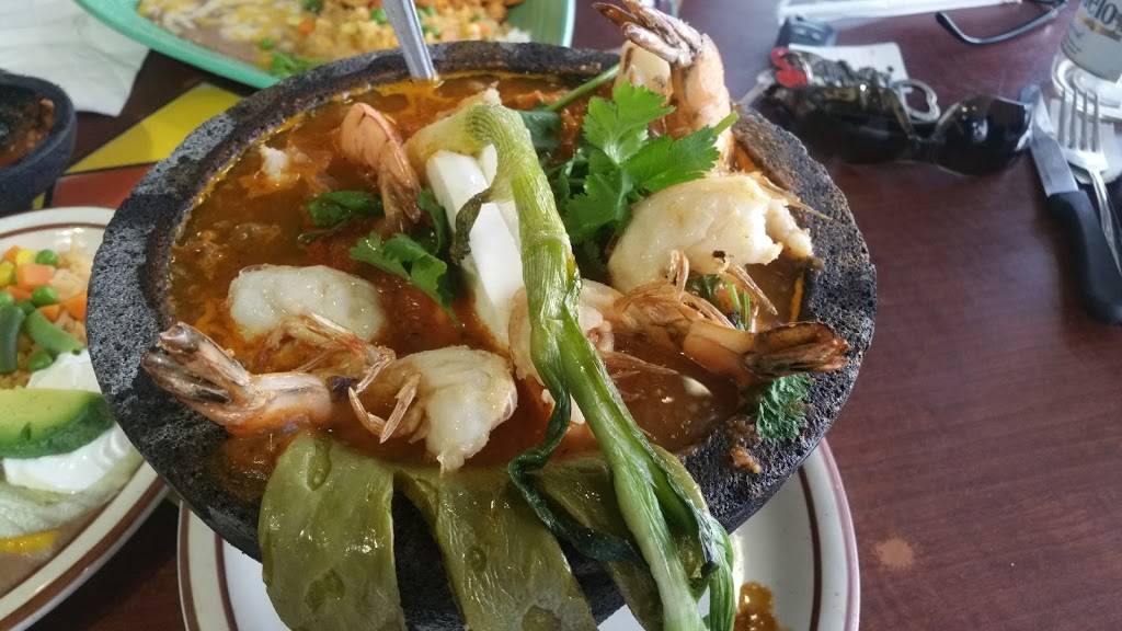 Los Molcajetes | restaurant | 2500 Brundage Ln, Bakersfield, CA 93304, USA | 6616319731 OR +1 661-631-9731