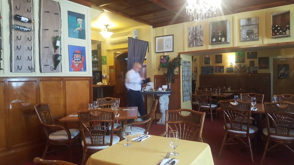 Noahs Inn | restaurant | 527 Mill St, Neustadt, ON N0G 2M0, Canada | 5197995383 OR +1 519-799-5383