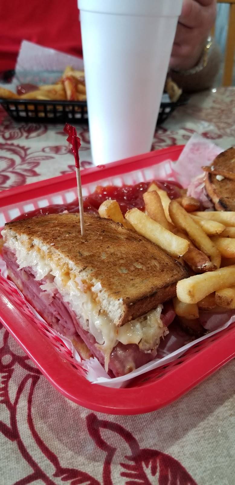 Wicked Good Deli | restaurant | 3940 Metro Pkwy #114, Fort Myers, FL 33916, USA | 2398874652 OR +1 239-887-4652