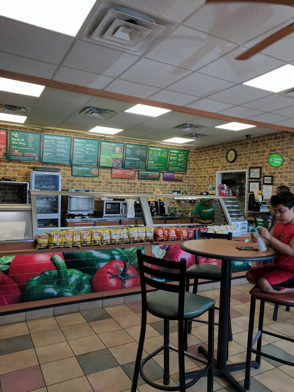 Subway Restaurants | restaurant | Exxon Gas Station/C-Store, 2000 Farm to Market Rd 1488 Suite B, Hempstead, TX 77445, USA | 9798266606 OR +1 979-826-6606