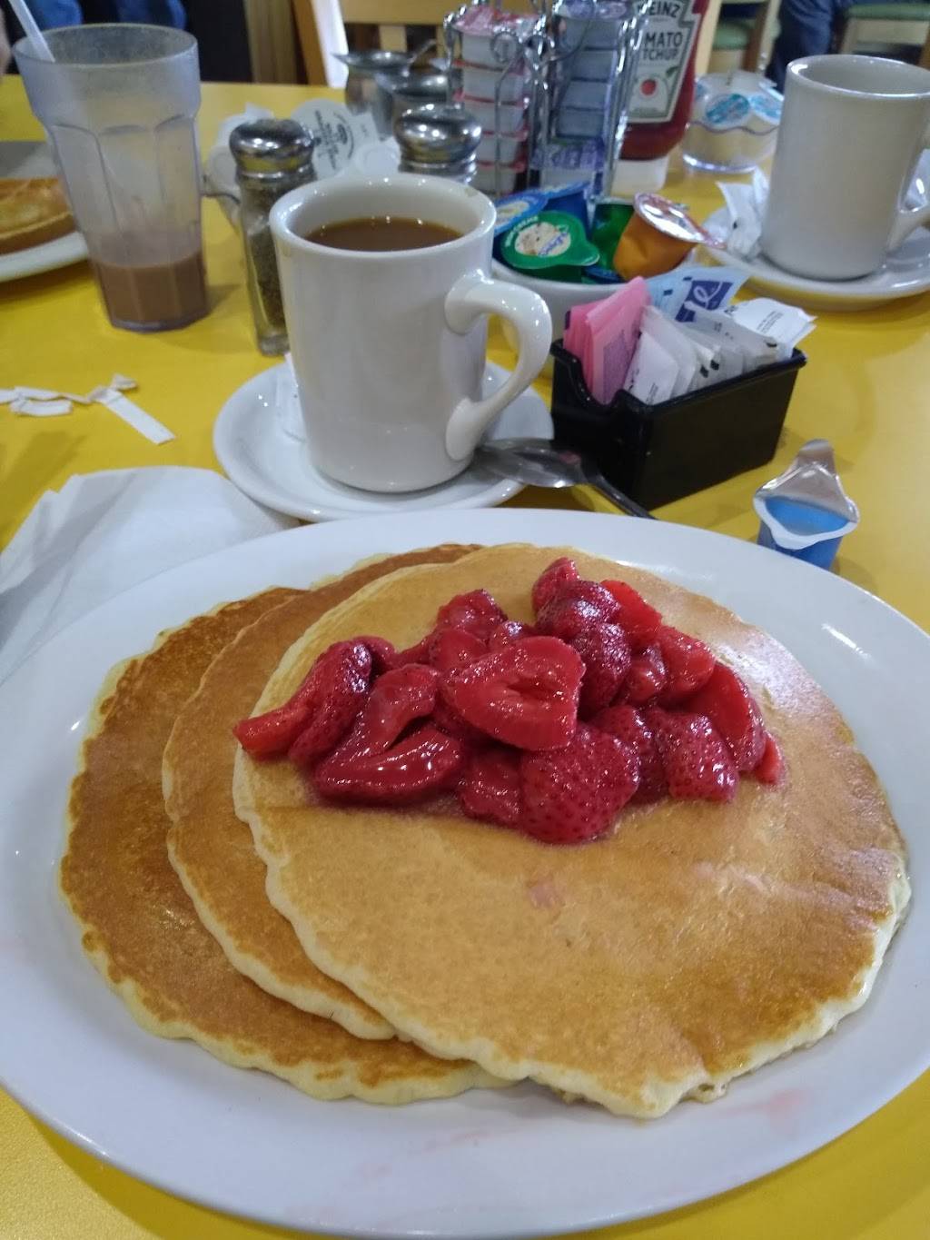 Christophers Restaurant | restaurant | 691 N York St, Elmhurst, IL 60126, USA | 6305301890 OR +1 630-530-1890