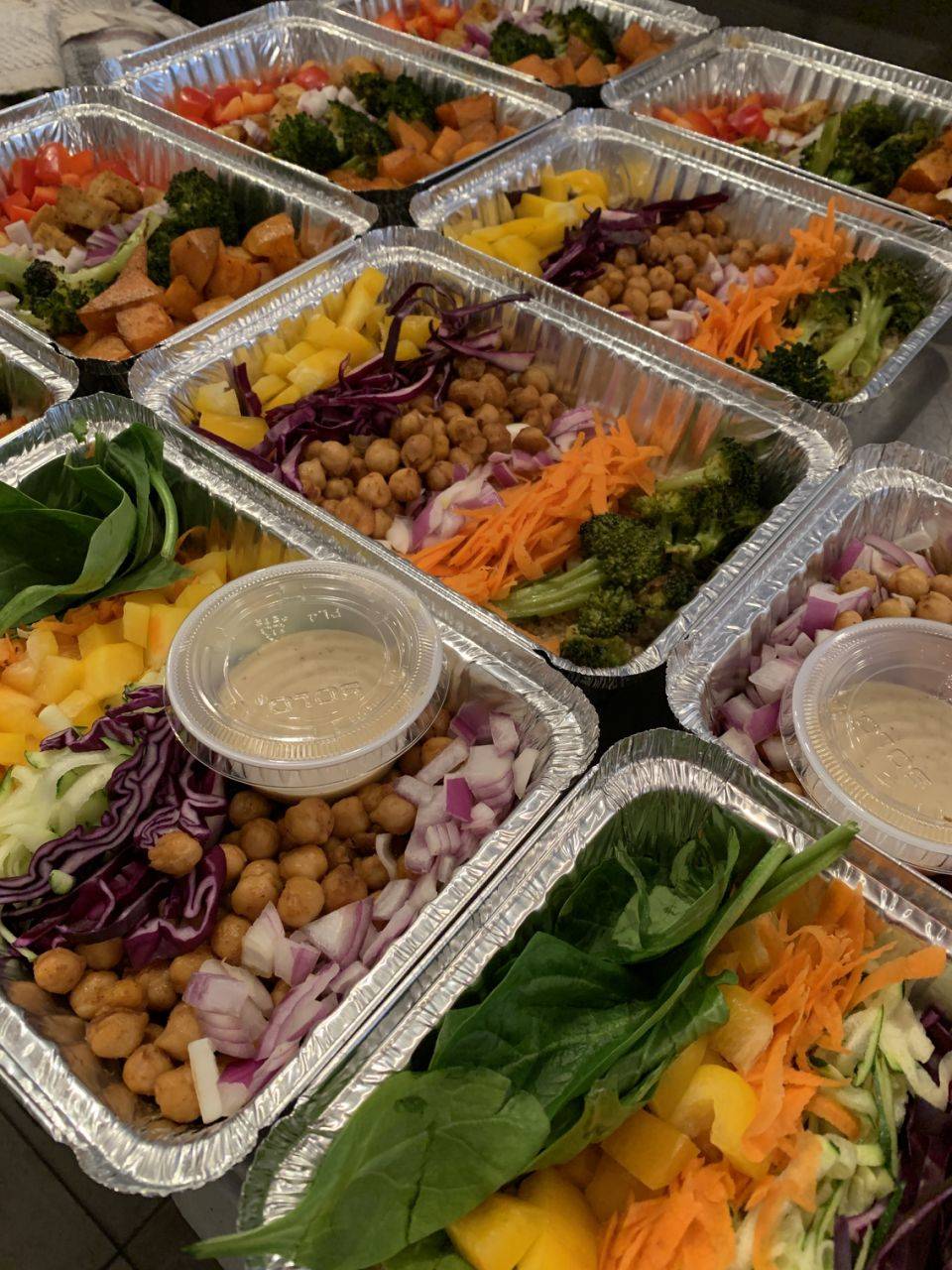 Traiteur la Bella cucina | restaurant | 895 Boulevard des Laurentides, Piedmont, QC J0R 1K0, Canada | 5147957120 OR +1 514-795-7120