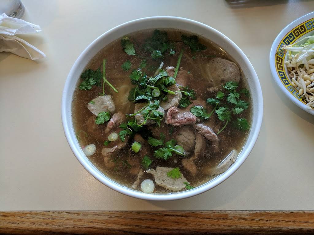 Bamboo Restaurant | restaurant | 3427 W National Ave, Milwaukee, WI 53215, USA | 4143169023 OR +1 414-316-9023