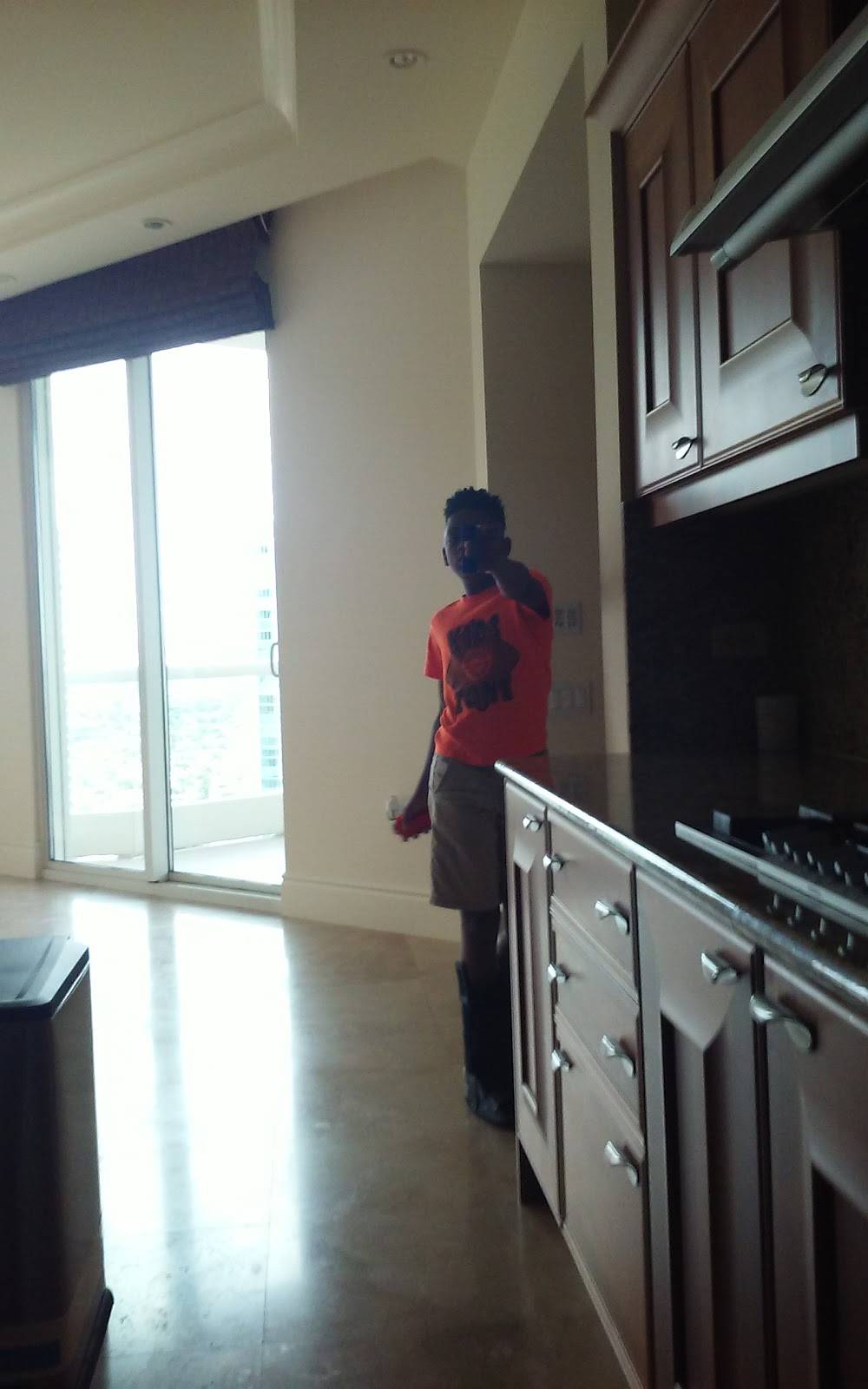 Dunkin Donuts | cafe | 207 W 79th St, Chicago, IL 60620, USA | 7736022710 OR +1 773-602-2710