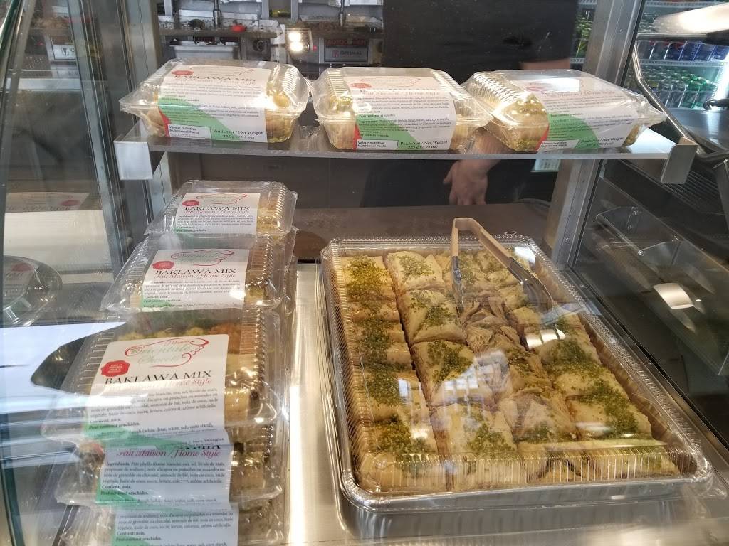 Restaurant Shish Taouk | restaurant | 6200 Boulevard Taschereau, Brossard, QC J4W 3J8, Canada | 4508902222 OR +1 450-890-2222