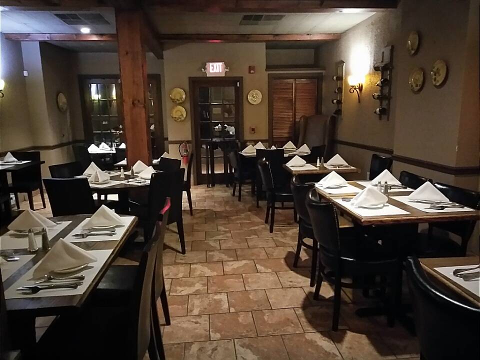 Dominics Hand Carved Roast Beef and Roast Pork | restaurant | 17 S Morton Ave, Morton, PA 19063, USA | 6106902400 OR +1 610-690-2400