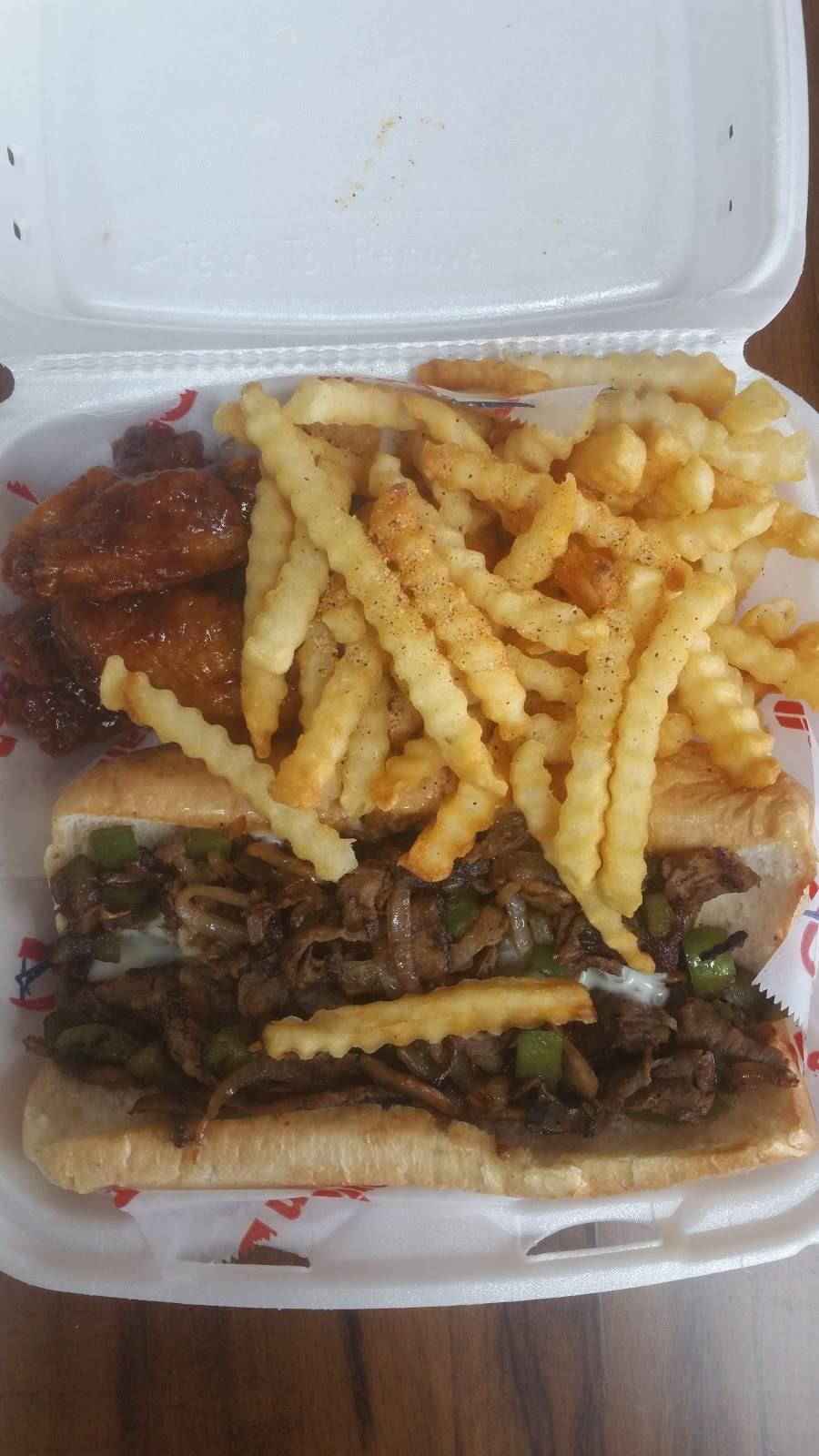 American Deli | restaurant | 5700 University Pointe Blvd #101, Charlotte, NC 28262, USA | 7045488045 OR +1 704-548-8045