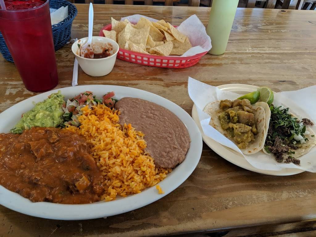 Taqueria Chapala | restaurant | 2101 E Cesar Chavez St, Austin, TX 78702, USA | 5123200308 OR +1 512-320-0308