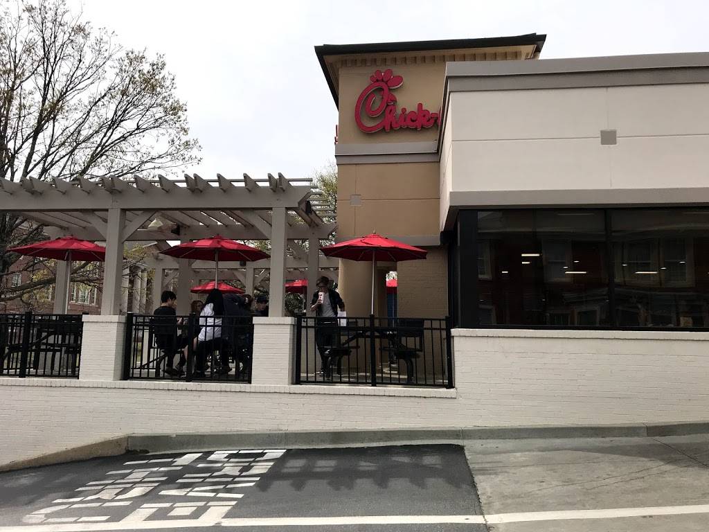 Chick-fil-A | restaurant | 326 W Magnolia Ave, Auburn, AL 36832, USA | 3348267630 OR +1 334-826-7630