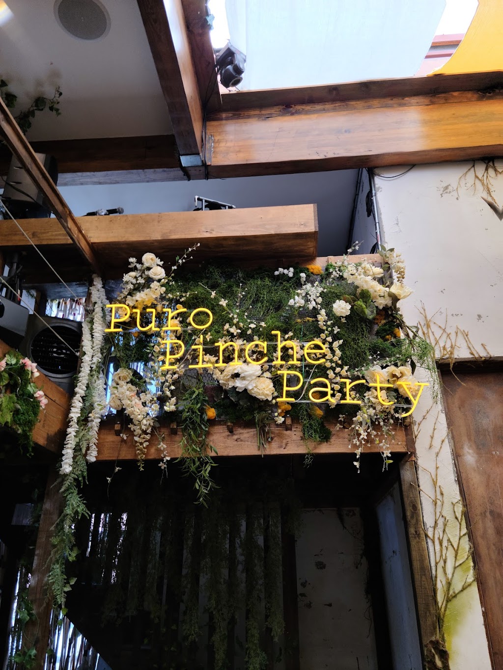 Yellow Rosa Cocktaileria | restaurant | 2901 Commerce St, Dallas, TX 75226, USA | 4699968969 OR +1 469-996-8969