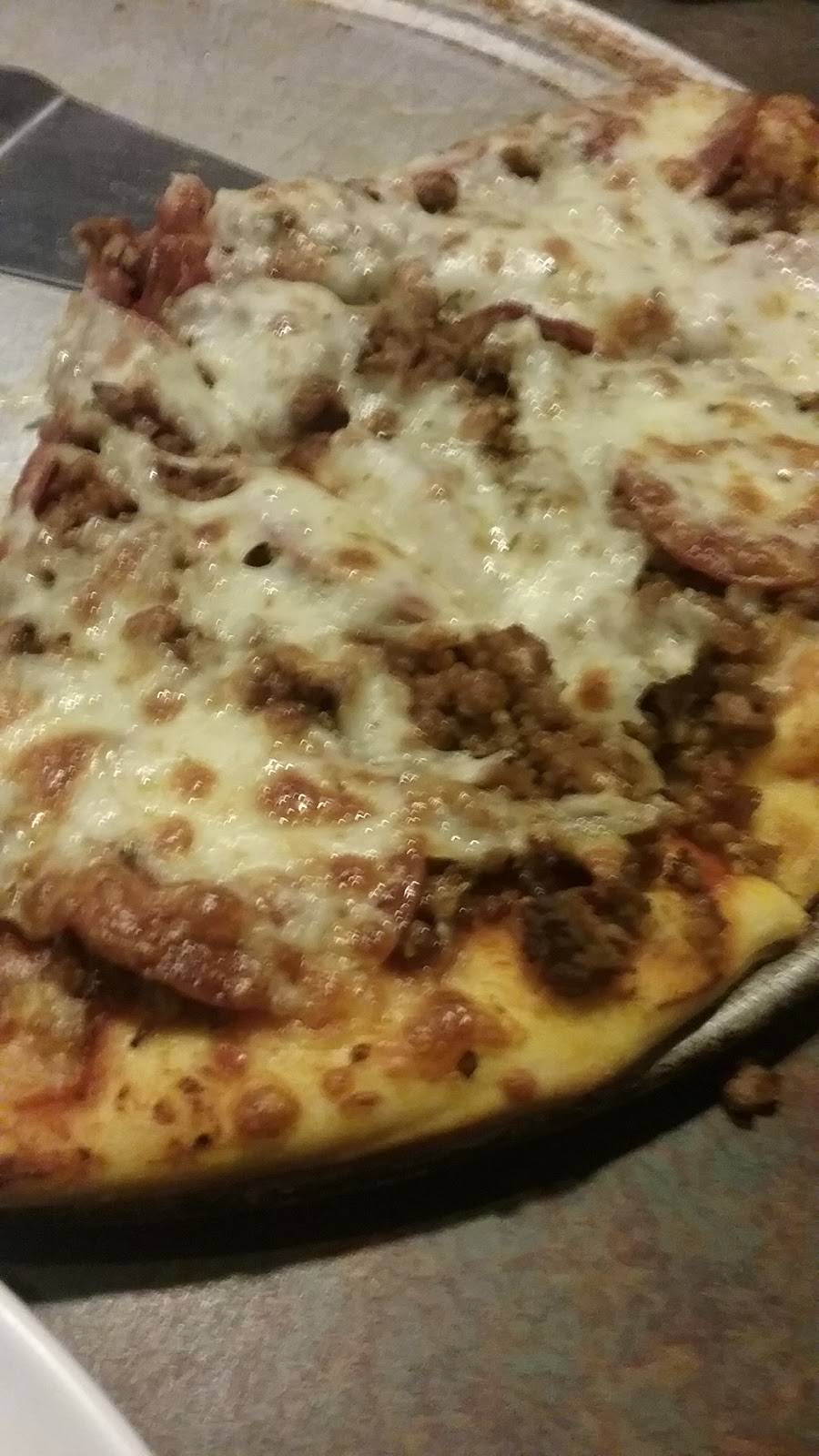 Villa Pizzeria | restaurant | 124 3rd Ave, Jasper, IN 47546, USA | 8124822555 OR +1 812-482-2555