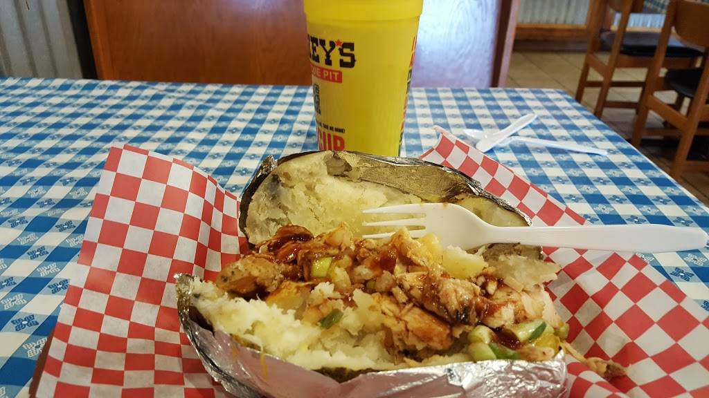 Dickeys Barbecue Pit | restaurant | 1511 Justin Rd, Lewisville, TX 75077, USA | 9723173400 OR +1 972-317-3400