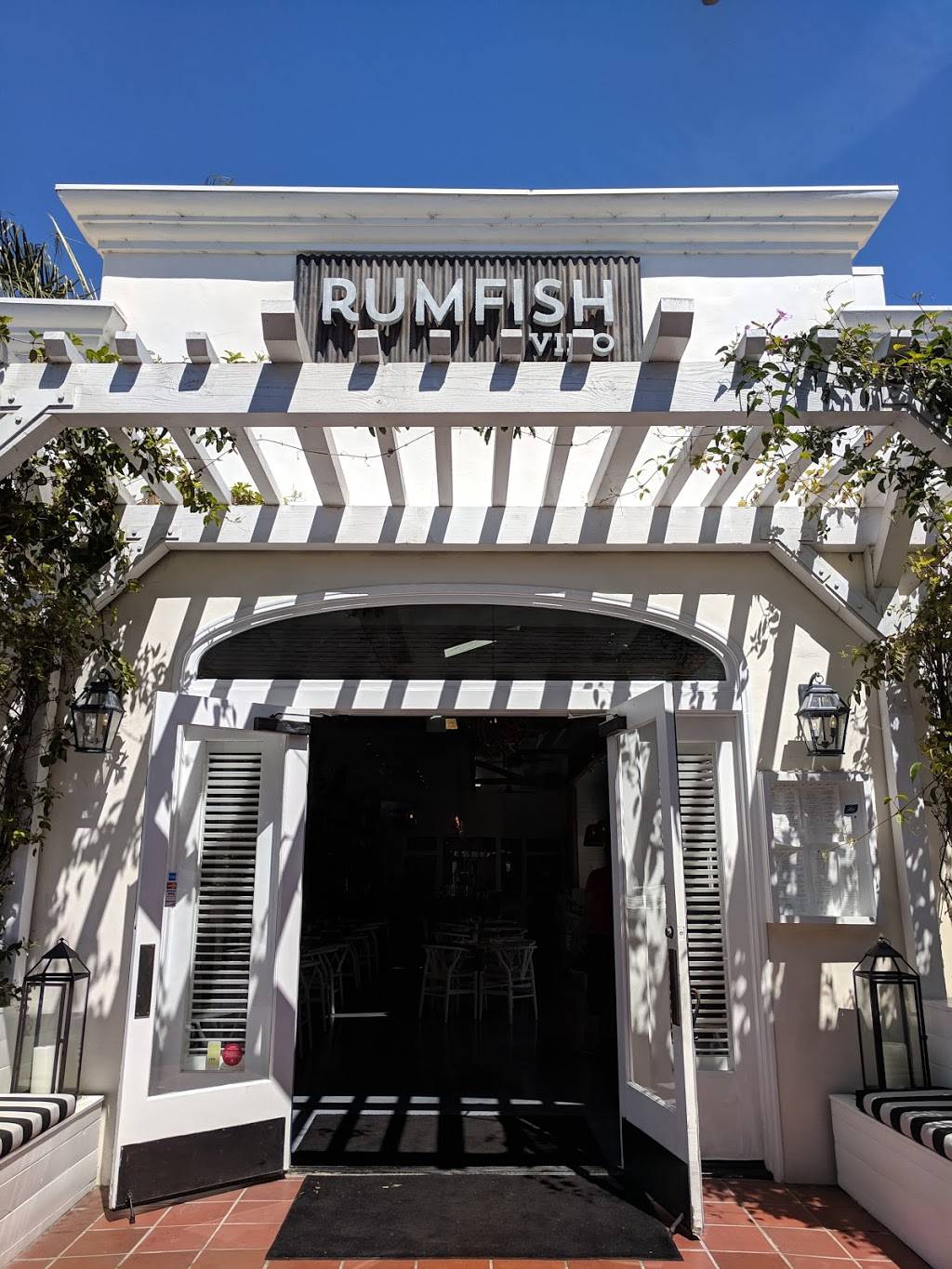 Rumfish y Vino | restaurant | 34 N Palm St, Ventura, CA 93001, USA | 8056679288 OR +1 805-667-9288