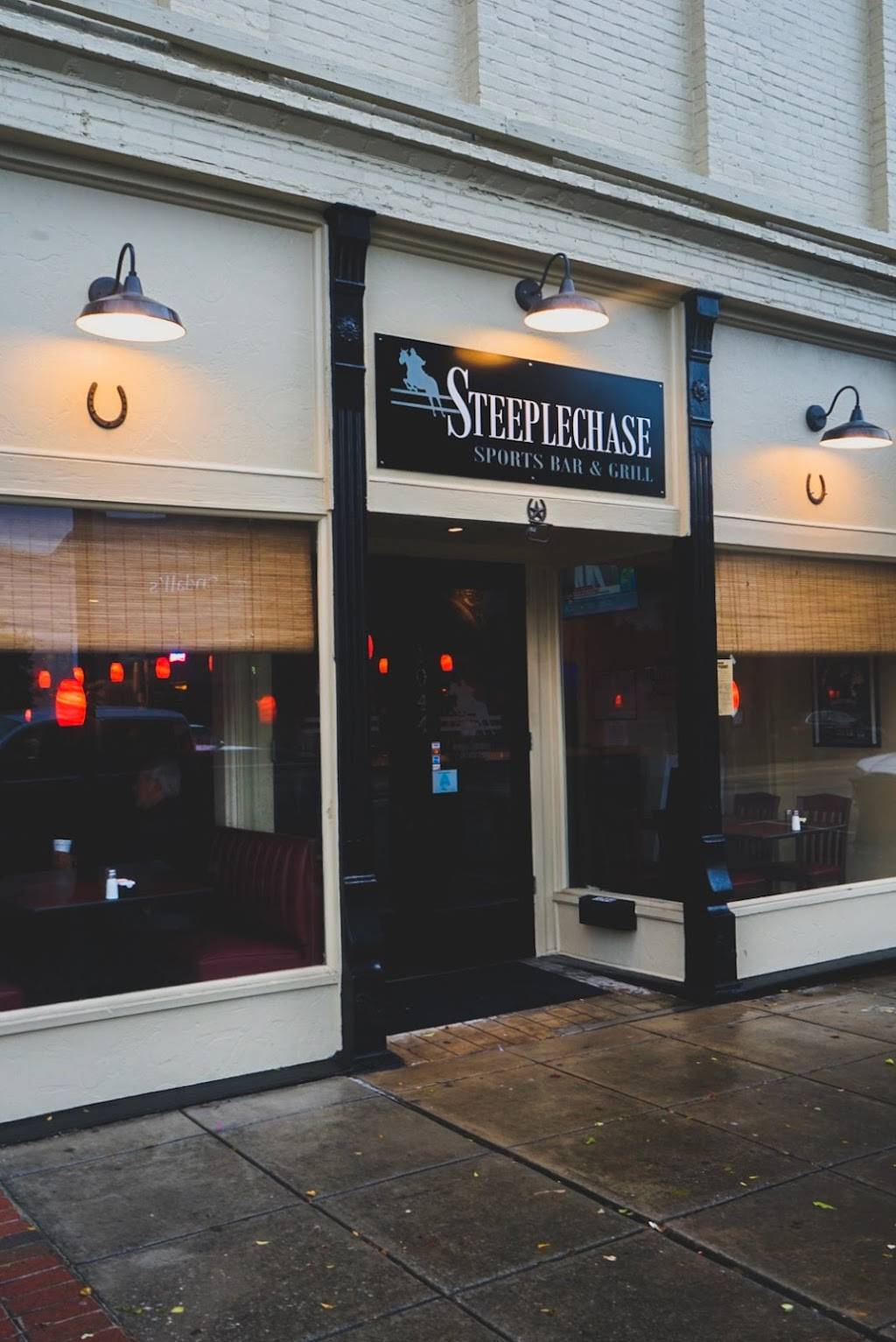 Steeplechase Sports Bar & Grill | restaurant | 1044 Broad St, Camden, SC 29020, USA | 8033109111 OR +1 803-310-9111