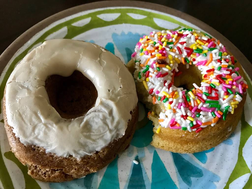 Do-Rite Donuts & Chicken | cafe | 181 N Morgan St, Chicago, IL 60607, USA | 3126248878 OR +1 312-624-8878