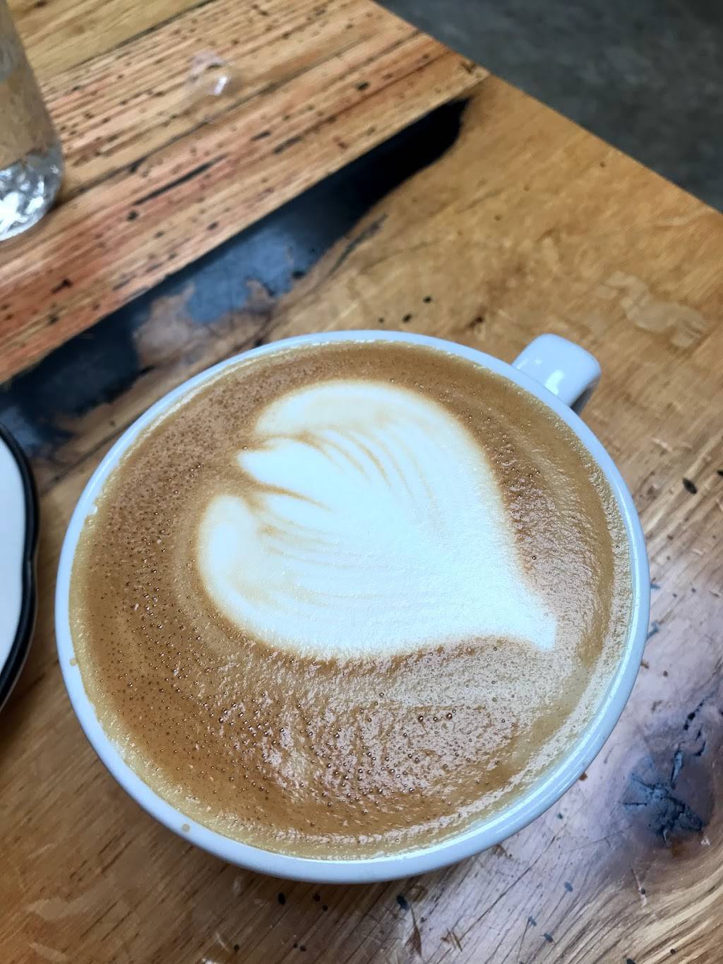 Heirloom Bakery & Hearth | bakery | 401 E 63rd St, Kansas City, MO 64110, USA | 8164927259 OR +1 816-492-7259