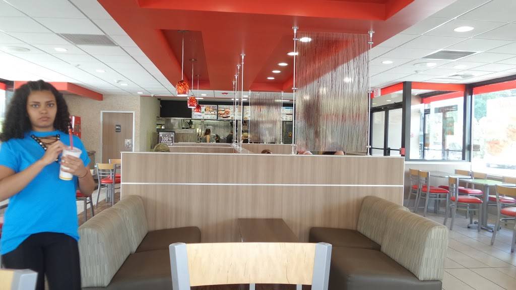 Burger King | restaurant | 1160 Main St, Worcester, MA 01603, USA | 5087917670 OR +1 508-791-7670