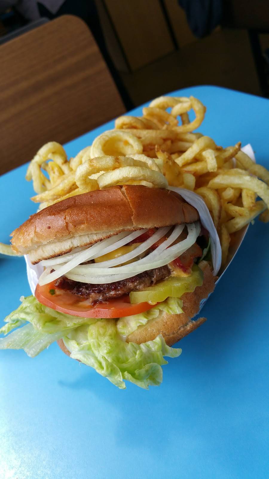 Skips Snack Bar | meal takeaway | 92 E Main St, Merrimac, MA 01860, USA | 9783468686 OR +1 978-346-8686