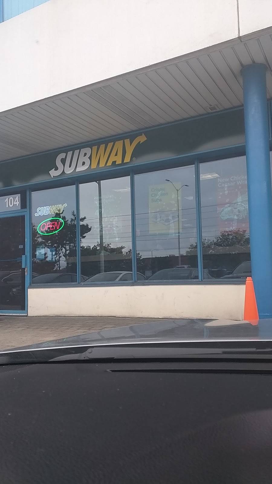 Subway | meal takeaway | 6200 Dixie Rd unit 104, Mississauga, ON L5T 6A1, Canada | 9055642235 OR +1 905-564-2235