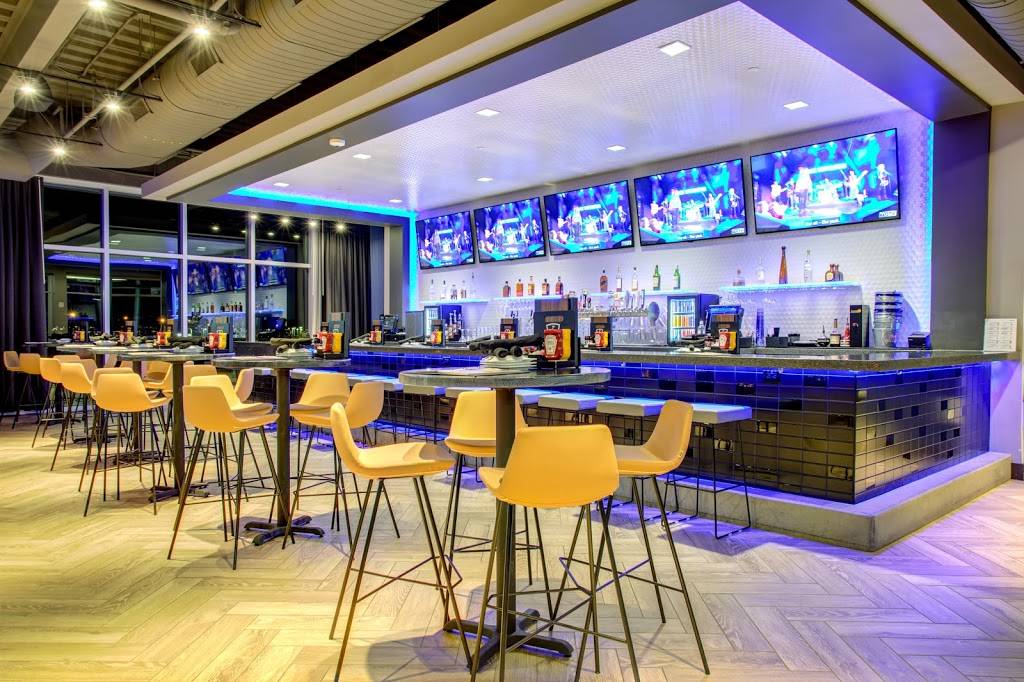 Topgolf | restaurant | 16851 N Outer 40 Rd, Chesterfield, MO 63005, USA | 6368988044 OR +1 636-898-8044