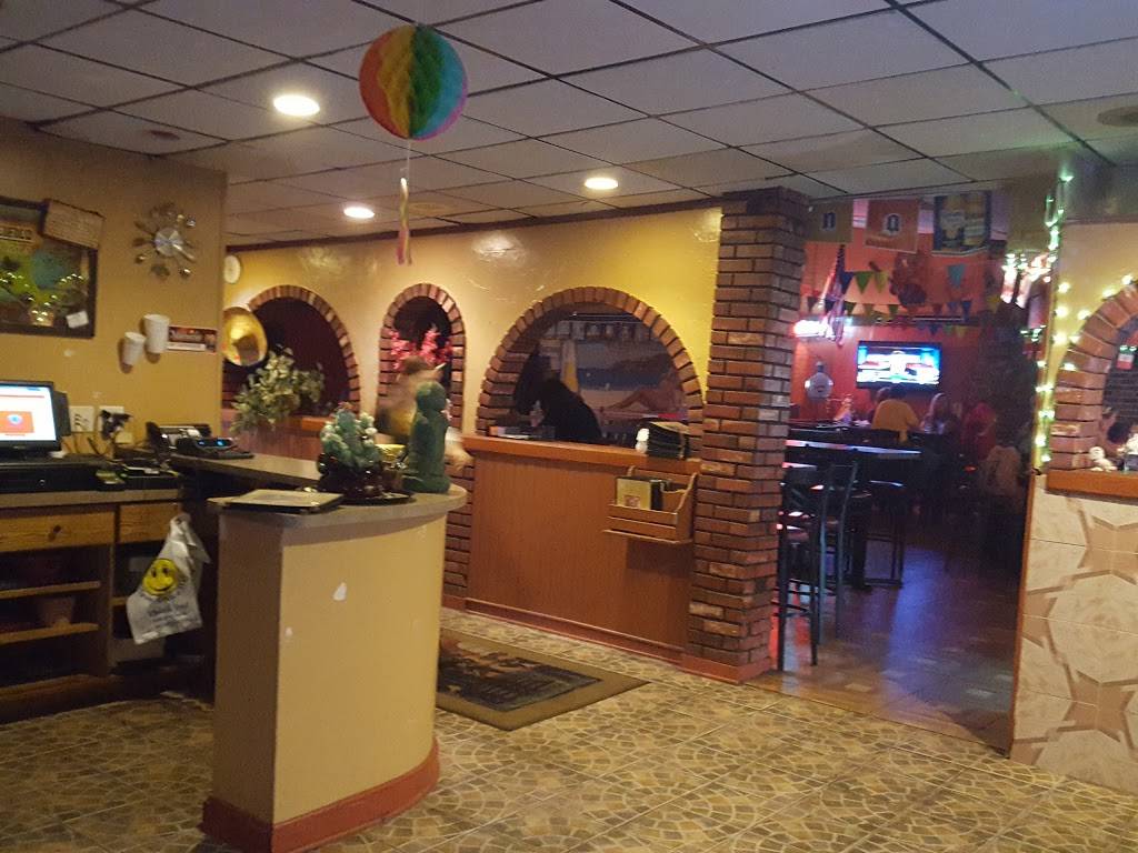 Los Mariachis Mexican Restaurant | restaurant | 4305 W Layton Ave, Greenfield, WI 53220, USA | 4143257800 OR +1 414-325-7800