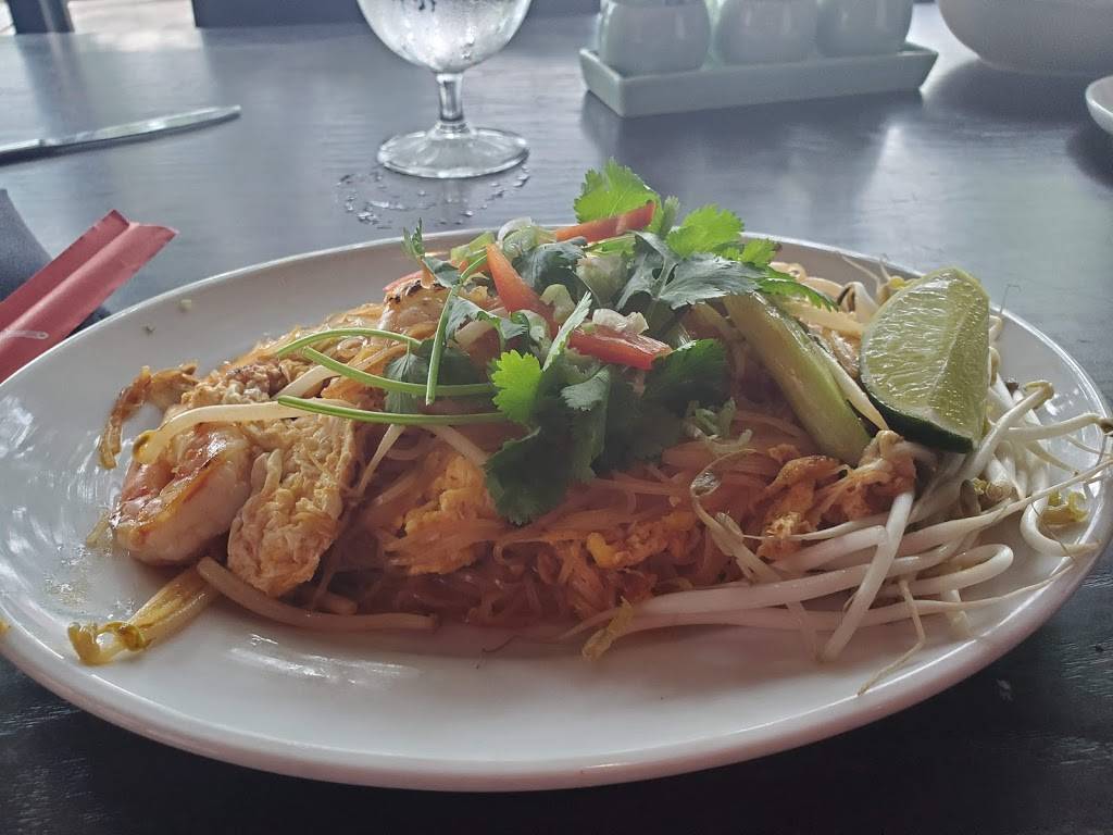 Basil Thai Park Circle | restaurant | 1070 E Montague Ave Suite A, North Charleston, SC 29405, USA | 8432258161 OR +1 843-225-8161