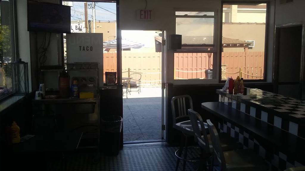 Goal Tenders food and beverage | restaurant | 2700 James St, Syracuse, NY 13206, USA | 3153960001 OR +1 315-396-0001