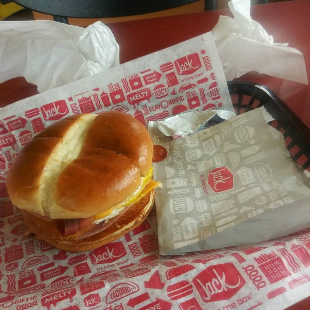 Jack in the Box | restaurant | 680 N 11th St, Beaumont, TX 77702, USA | 4098326900 OR +1 409-832-6900