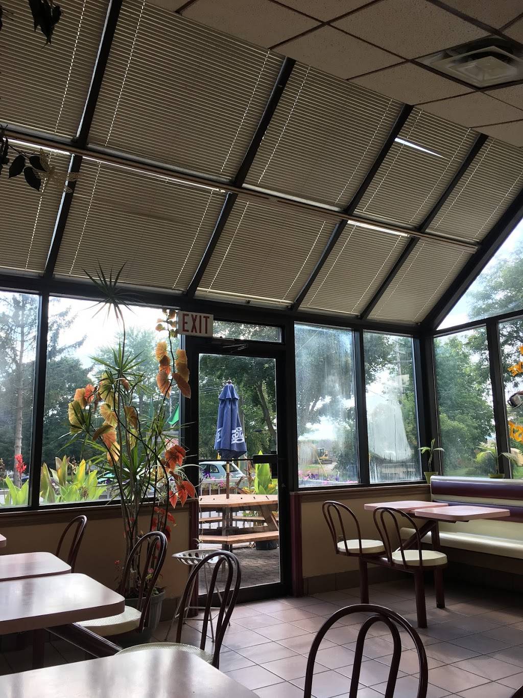 Master Burger | restaurant | 25 King St S, Cookstown, ON L0L 1L0, Canada | 7054589651 OR +1 705-458-9651