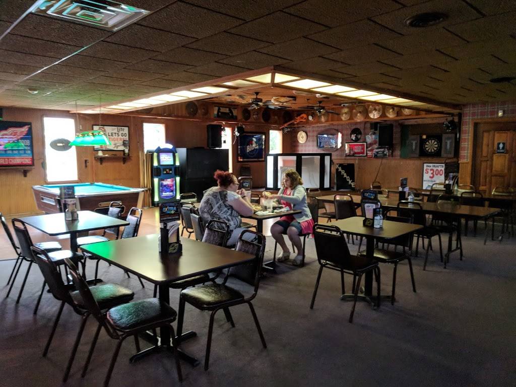 Lumberjacks Bar & Grill | restaurant | 10919 Main St, Honor, MI 49640, USA | 2313252262 OR +1 231-325-2262