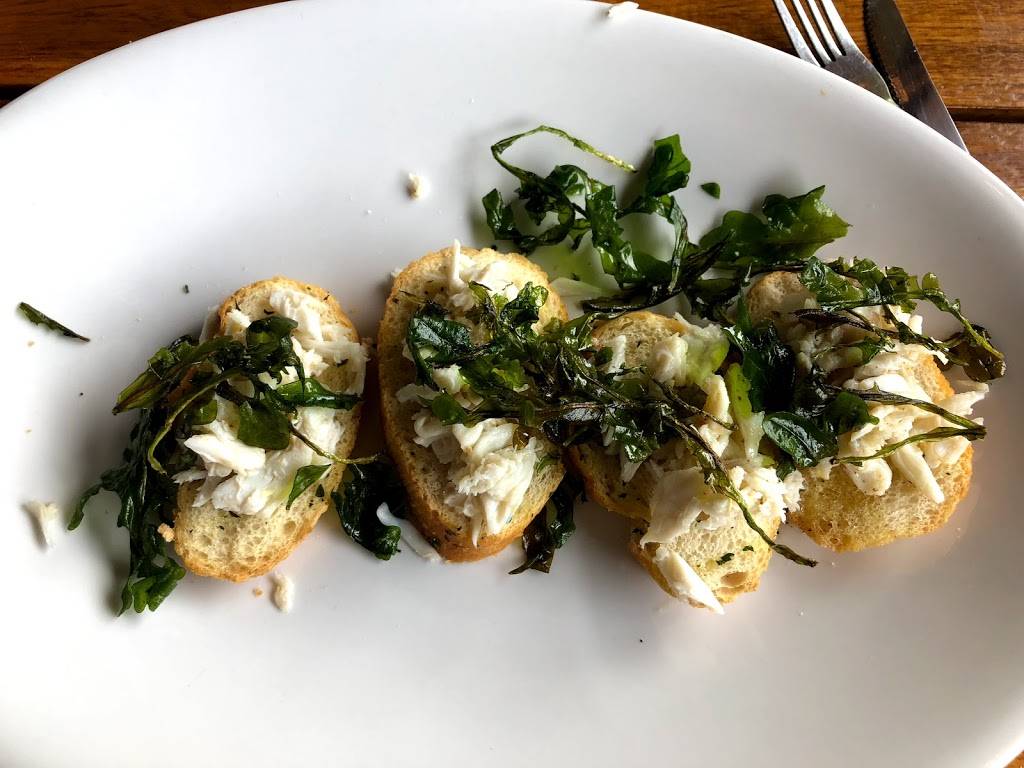 Ivars River Pub | restaurant | 701 Cheatham St, San Marcos, TX 78666, USA | 5128780303 OR +1 512-878-0303