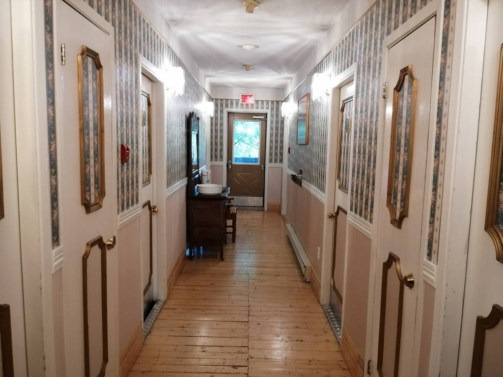 Manoir du Lac Sept-Îles | restaurant | 3679 Chemin du Lac Sept Îles, Saint-Raymond, QC G3L 2S3, Canada | 4183378893 OR +1 418-337-8893