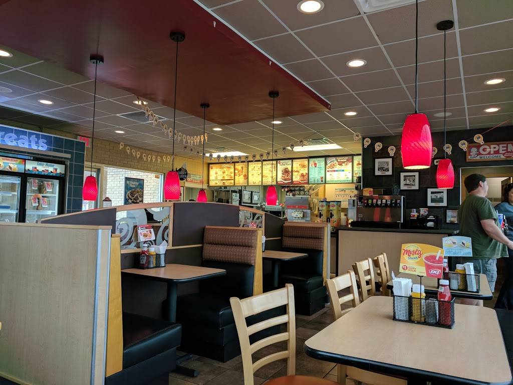 Dairy Queen Grill & Chill | restaurant | 404 E Main St, Chesterfield, IN 46017, USA | 7653783144 OR +1 765-378-3144