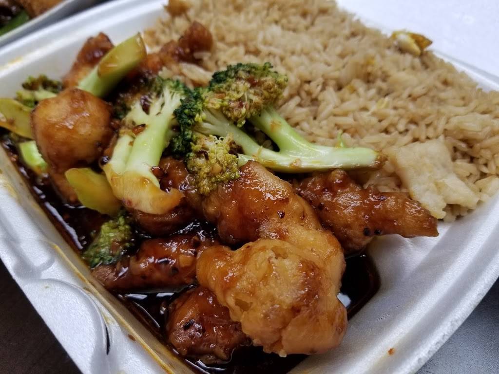 Yin Yang Chinese Restaurant | restaurant | 2625 White Bear Ave N, Maplewood, MN 55109, USA | 6517771893 OR +1 651-777-1893