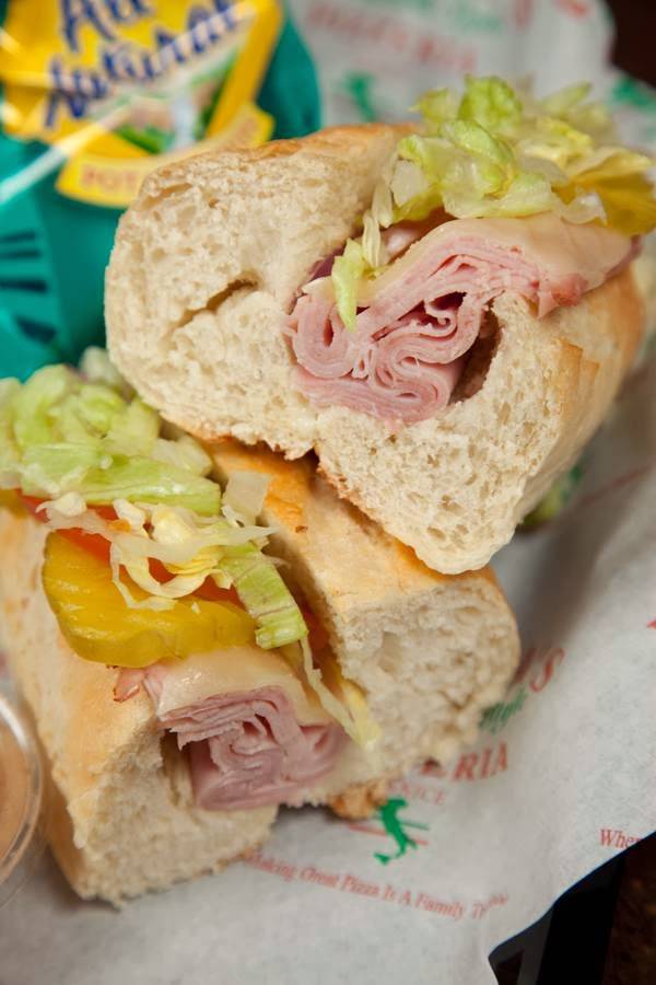 Venezias New York Style Pizzeria | meal delivery | 8403, 744 W Ray Rd #101, Gilbert, AZ 85233, USA | 4807863200 OR +1 480-786-3200