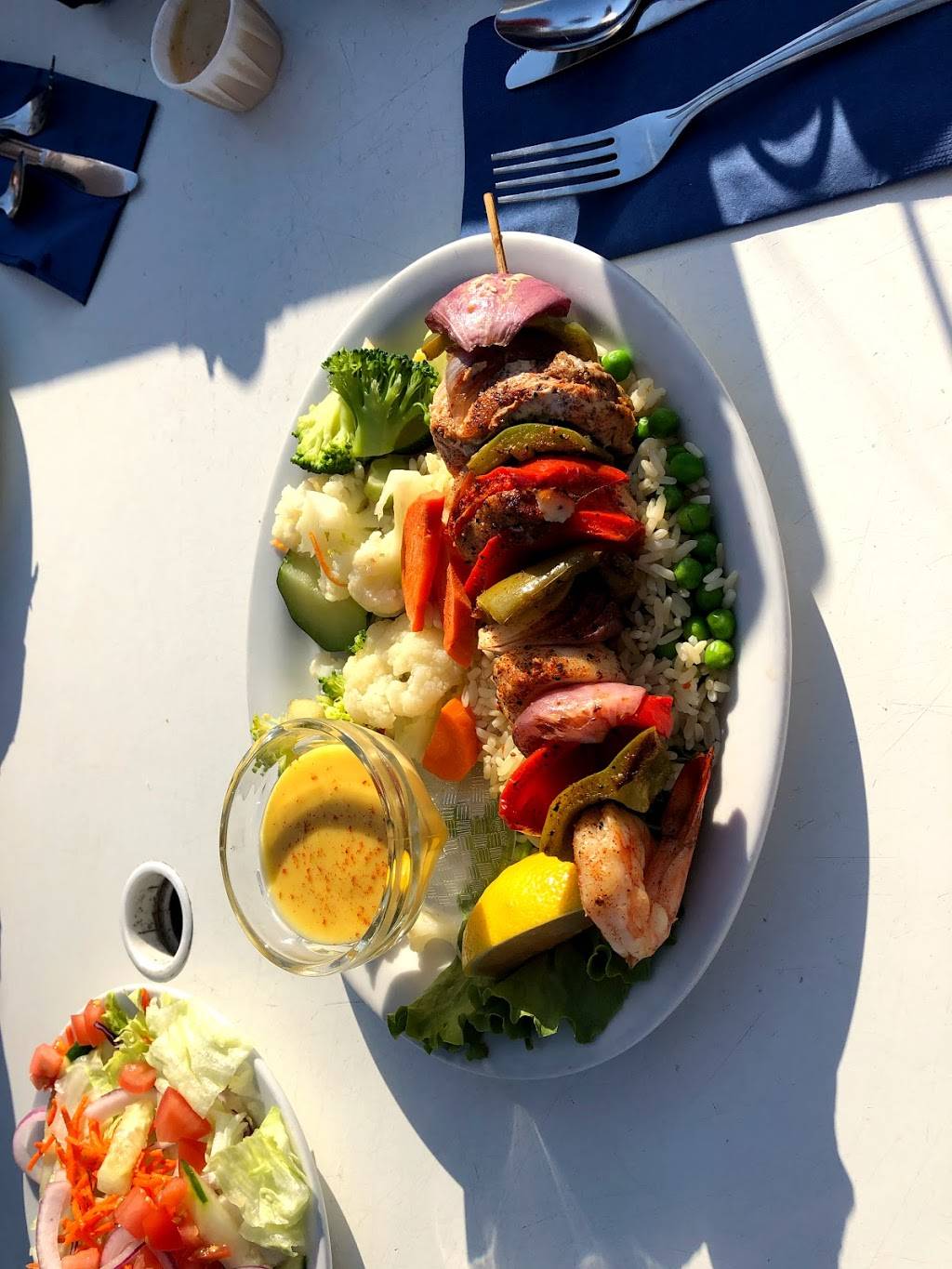 Dolphin | restaurant | 71 Municipal Wharf, Santa Cruz, CA 95060, USA | 8314265830 OR +1 831-426-5830