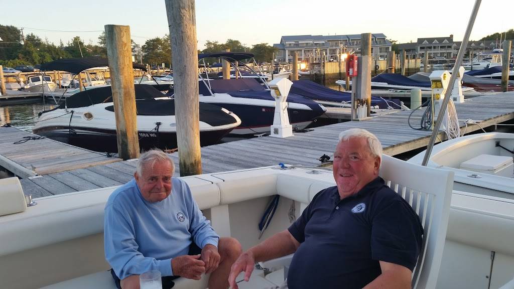 Beacon | restaurant | 4454, 8 W Water St, Sag Harbor, NY 11963, USA | 6317257088 OR +1 631-725-7088