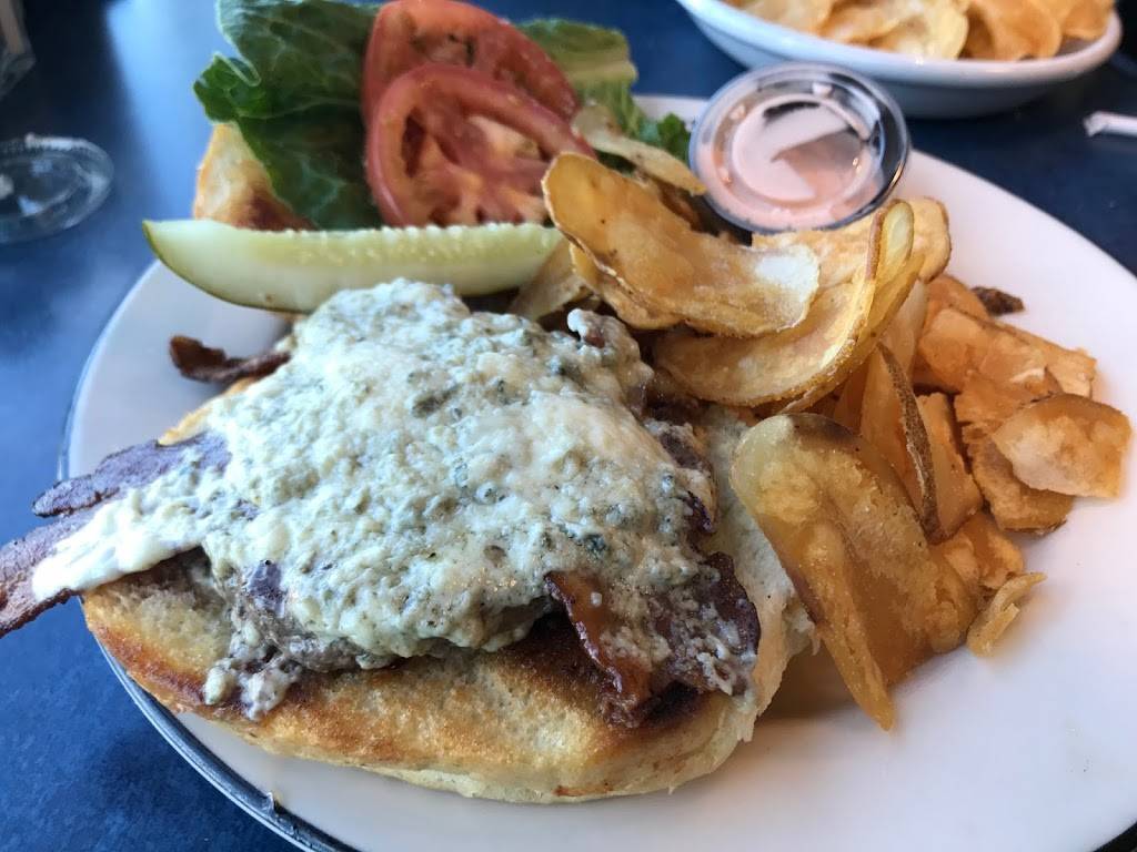 Pat OMalleys Jet Room | restaurant | 3606 Corben Ct Located inside the Wisconsin Avaition building, Madison, WI 53704, USA | 6082685010 OR +1 608-268-5010