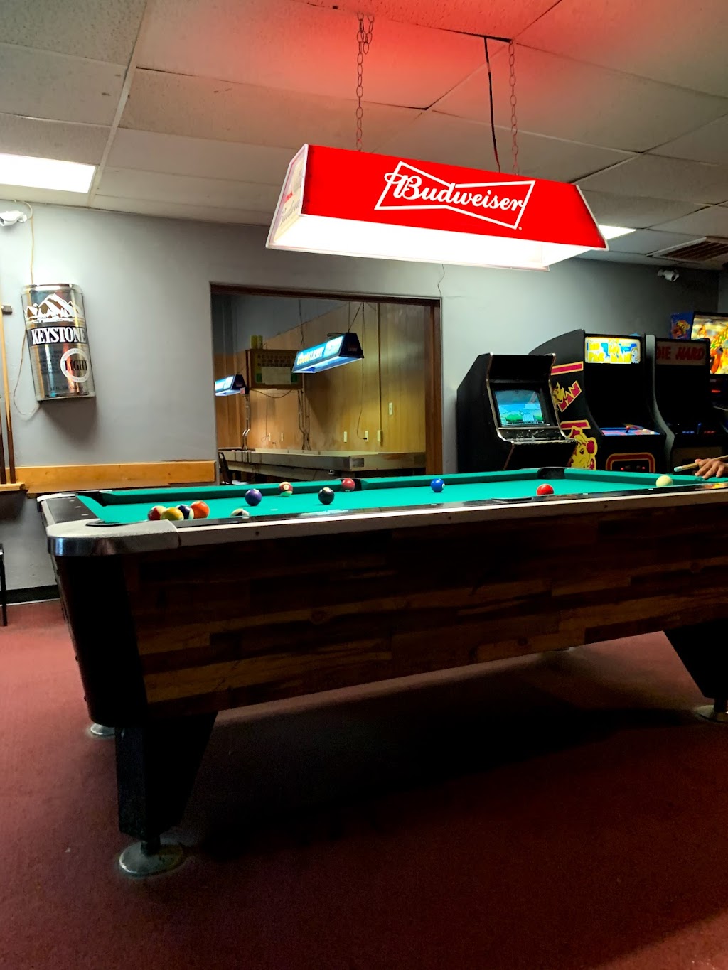 B-Hive | restaurant | 170 W 4th St, Colby, KS 67701, USA | 7854608813 OR +1 785-460-8813